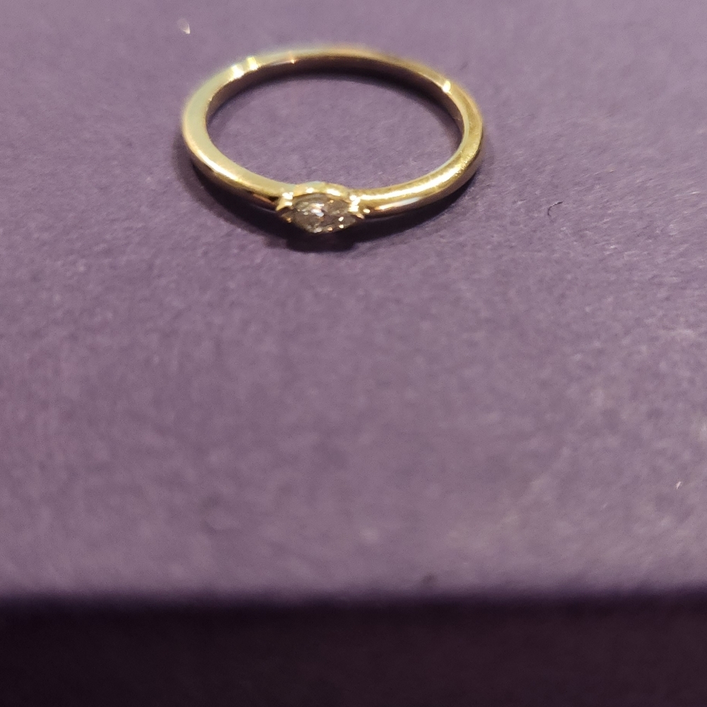 Marquise Diamond Solitare Engagement Ring